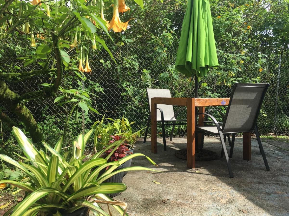 Pahoa Village Hostel Buitenkant foto