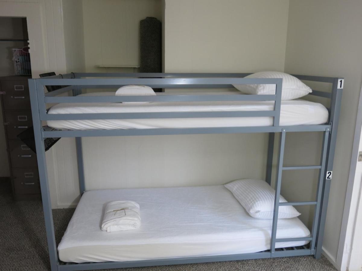 Pahoa Village Hostel Buitenkant foto