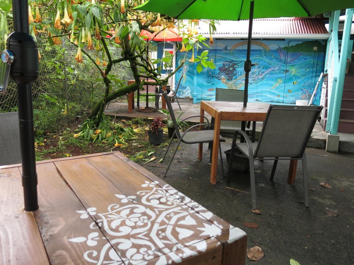 Pahoa Village Hostel Buitenkant foto